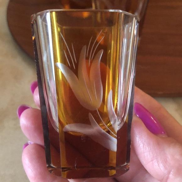 CUT CRYSTAL DECANTER SET W 6 SHOT GLASSES • CLEAR & AMBER COLORED • WOODEN TRAY - Picture 6 of 16